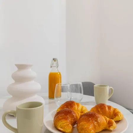 Daire Elegant Sacre Coeur Metro Anvers - 18 -2p - Flat-guest *