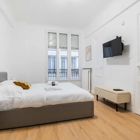 Elegant Sacre Coeur Metro Anvers - 18 -2p - Flat-guest باريس